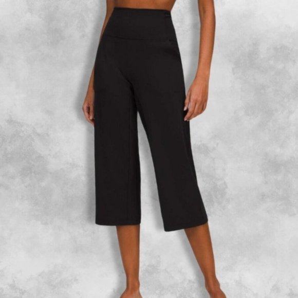 Lululemon Wide Leg Crop Pants High-Waist Side Pockets Soft Breathable Black W 4 - Picture 3 of 8